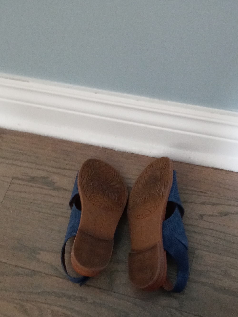 7.5 Euro Soft Sandals - Picture 6 of 12